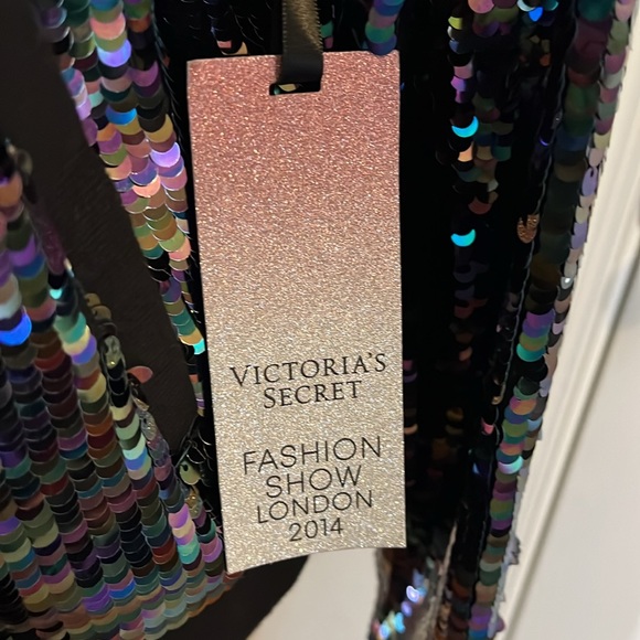 Victoria’s Secret fashion show London, 2014 sequin bomber SP - Picture 3 of 11